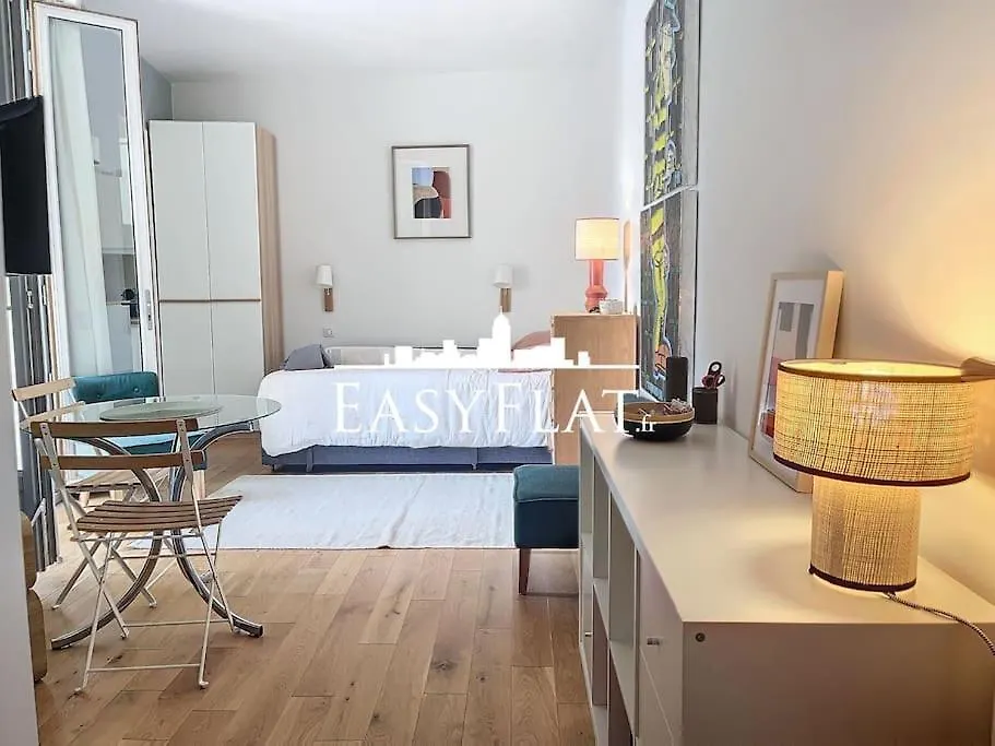 Apartment Ideally Located, Close To Invalides